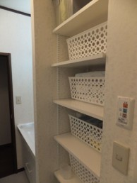 スタイリッシュで機能的な洗面化粧台 INAXピアラ スタイリッシュで機能的な洗面化粧台 INAXピアラ